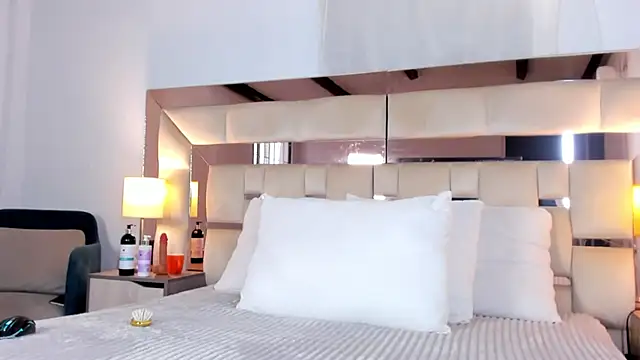 EloiseClairmont online show from March 20, 2026, 8:25 pm