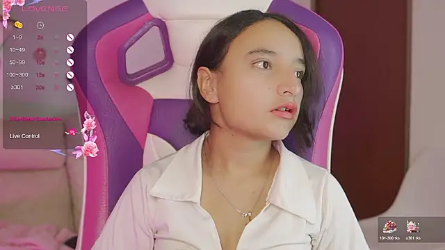  emily jonexs online show from February 15, 2026, 5:20 pm