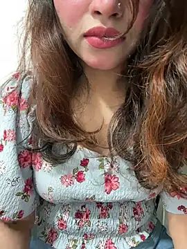 riya sharma11 online show from April 9, 2026, 8:36 pm