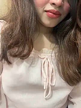 riya sharma11 online show from April 12, 2026, 6:57 pm