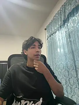 Snapshot of Pedestal_diamant chatting on March 2, 2026, 10:38 pm Pedestal diamant online show from March 2, 2026, 10:38 pm