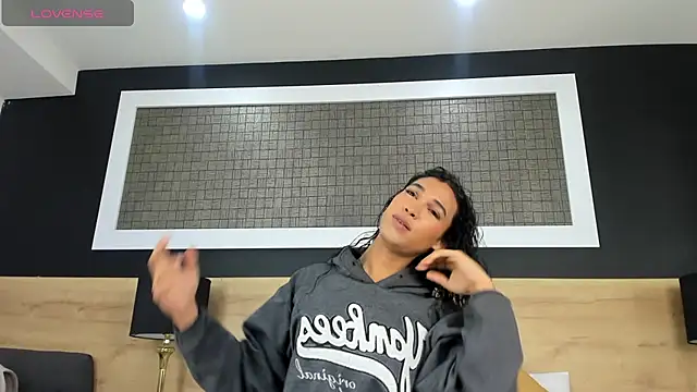 Chloee  Adams online show from February 28, 2026, 12:28 pm