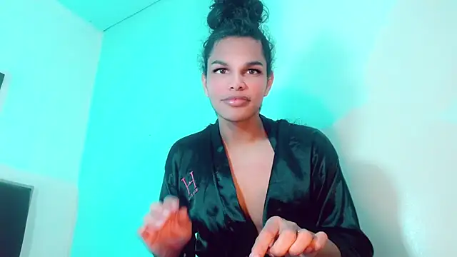 Snapshot of Zonce_shimer chatting on February 18, 2026, 3:57 am Zonce shimer online show from February 18, 2026, 3:57 am