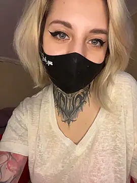 AllisonXAlfred online show from February 26, 2026, 7:24 pm