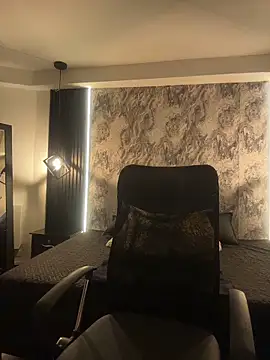 Snapshot of Dahlia-Rose chatting on February 12, 2026, 7:31 pm Dahlia-Rose online show from February 12, 2026, 7:31 pm