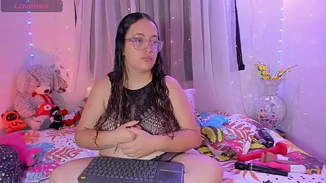 Snapshot of Stacy_millerr1 chatting on May 19, 2026, 9:37 am Stacy millerr1 online show from May 19, 2026, 9:37 am
