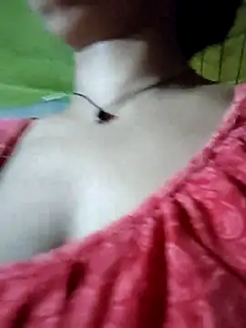Snapshot of Sweet-runi chatting on April 24, 2026, 2:36 am Sweet-runi online show from April 24, 2026, 2:36 am