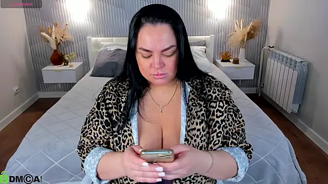 adele crown online show from February 19, 2026, 1:23 am