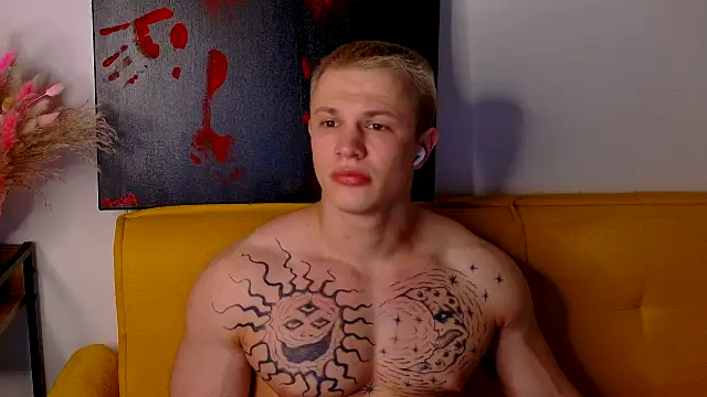 SterlingNoir online show from March 18, 2026, 9:29 pm