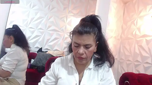 jennifer 0717 online show from April 11, 2026, 12:26 am