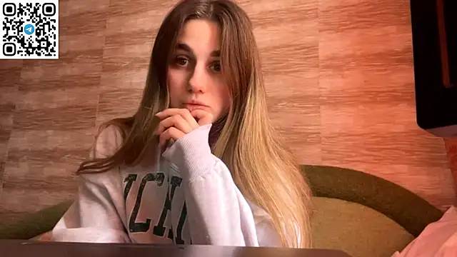 Snapshot of LovelySilk_63 chatting on February 18, 2026, 11:06 am LovelySilk 63 online show from February 18, 2026, 11:06 am