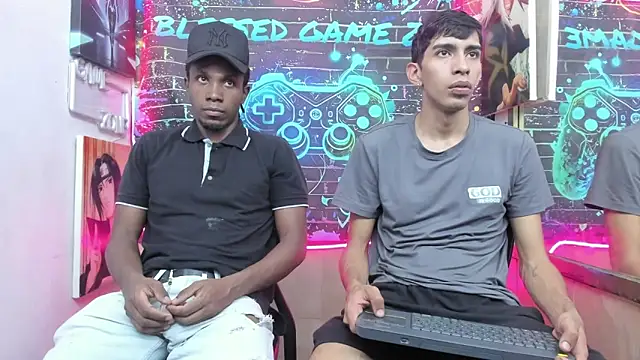 Jeanpieroo26 online show from April 11, 2026, 8:46 pm