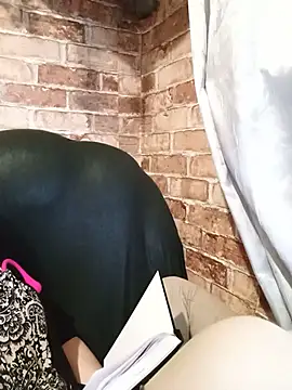 Snapshot of itismyhobby chatting on January 5, 2025, 12:52 am itismyhobby online show from January 5, 2025, 12:52 am