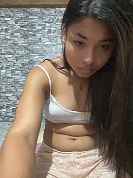 Snapshot of Romie_rous chatting on May 17, 2026, 5:09 pm Romie rous online show from May 17, 2026, 5:09 pm