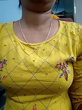 Fantasy Queen94 online show from April 2, 2026, 7:39 am