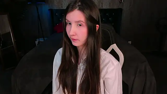 avrora shy  online show from February 10, 2026, 5:17 pm