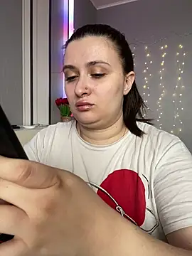 Snapshot of lipsi_vikki chatting on February 17, 2026, 8:11 am lipsi vikki online show from February 17, 2026, 8:11 am