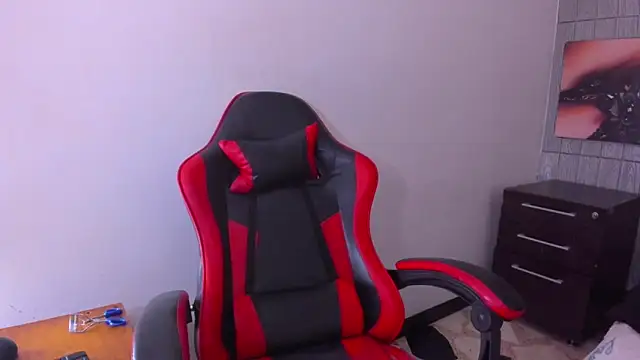 peachy hot online show from April 10, 2026, 5:01 am