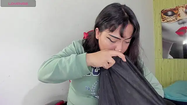 peachy hot online show from April 17, 2026, 5:10 am