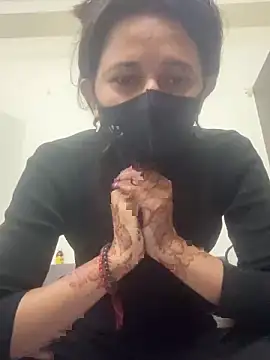 raavigirl online show from February 5, 2026, 7:18 pm