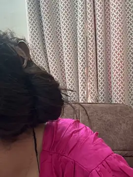 raavigirl online show from May 18, 2026, 12:00 pm