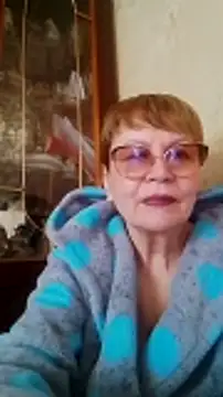 SophieBurns online show from April 10, 2026, 10:31 am