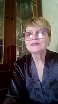 Snapshot of SophieBurns chatting on June 22, 2026, 8:33 am SophieBurns online show from June 22, 2026, 8:33 am
