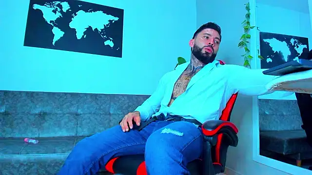 Snapshot of Alessrose chatting on March 2, 2026, 8:37 pm Alessrose online show from March 2, 2026, 8:37 pm