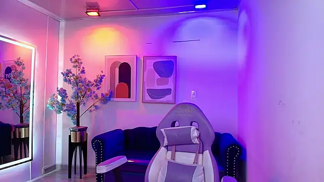 Alanna  scott online show from April 11, 2026, 3:55 am