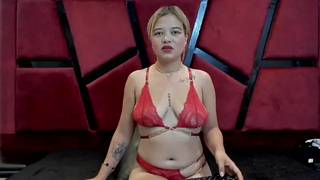 LilianaVegas online show from April 15, 2026, 7:58 pm