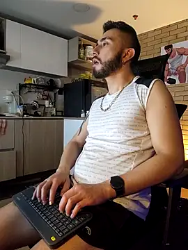 Snapshot of dave_wolf7 chatting on February 12, 2026, 12:16 am dave wolf7 online show from February 12, 2026, 12:16 am