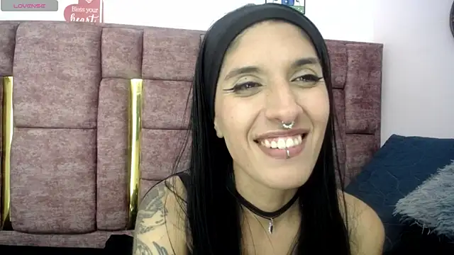 FRANCESCA LOVE  online show from June 3, 2026, 3:53 am