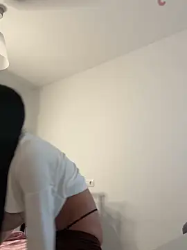 VivienDiamond online show from February 12, 2026, 5:35 am