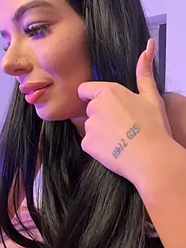 VivienDiamond online show from February 16, 2026, 10:39 pm