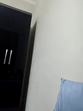 MOREN044 online show from February 14, 2026, 3:47 am