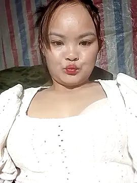 Snapshot of Luminana chatting on February 8, 2026, 2:26 am Luminana online show from February 8, 2026, 2:26 am