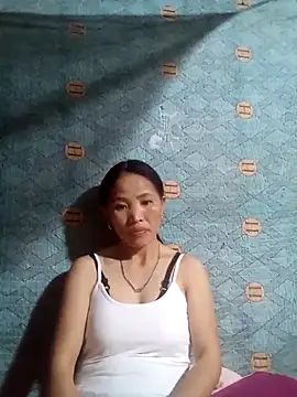 Snapshot of nhynhy11 chatting on February 12, 2026, 4:40 am nhynhy11 online show from February 12, 2026, 4:40 am