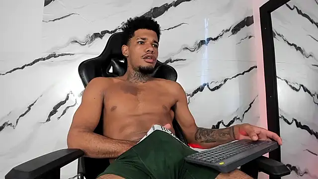 Nehemiaa boy online show from March 29, 2026, 10:32 pm