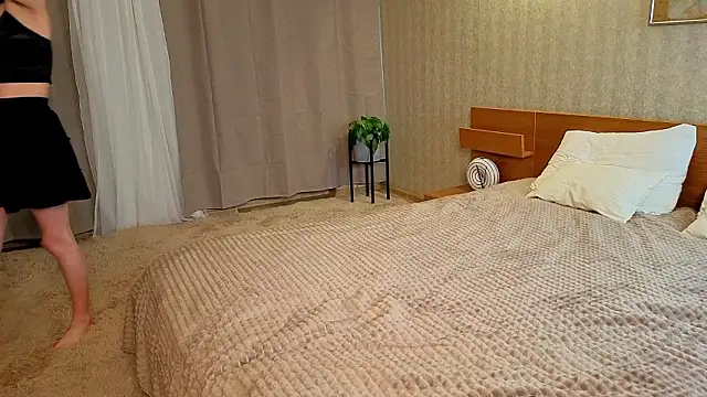 Snapshot of NikkyBee_ chatting on February 10, 2026, 8:07 am NikkyBee online show from February 10, 2026, 8:07 am