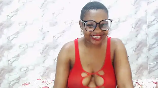 CrystalMelaninXX online show from April 7, 2026, 8:20 pm