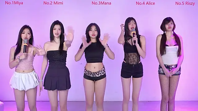 Snapshot of Velvet-girl chatting on February 12, 2026, 10:21 am Velvet-girl online show from February 12, 2026, 10:21 am