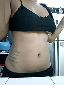 Zoe Renata online show from April 18, 2026, 10:19 am