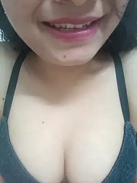 Snapshot of EliraMoon chatting on February 24, 2026, 6:50 pm EliraMoon online show from February 24, 2026, 6:50 pm