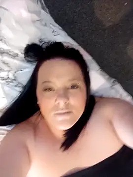 Snapshot of louisa36 chatting on February 26, 2026, 9:52 am louisa36 online show from February 26, 2026, 9:52 am