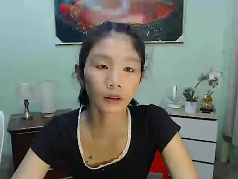 littlemikay online show from July 15, 2026, 12:21 pm