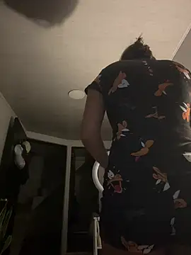 RachelWeisz  online show from February 12, 2026, 10:21 am