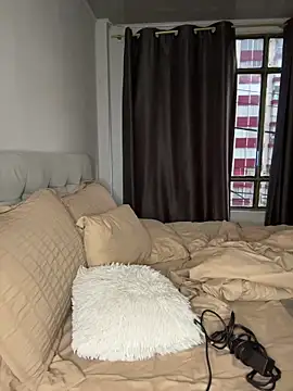 RachelWeisz  online show from February 15, 2026, 11:08 am