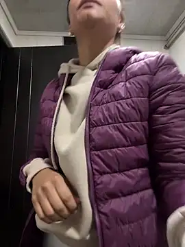 RachelWeisz  online show from February 22, 2026, 11:20 am