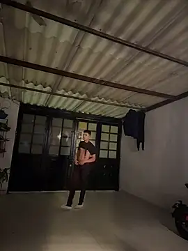 Snapshot of Eros_lee chatting on February 11, 2026, 3:33 am Eros lee online show from February 11, 2026, 3:33 am