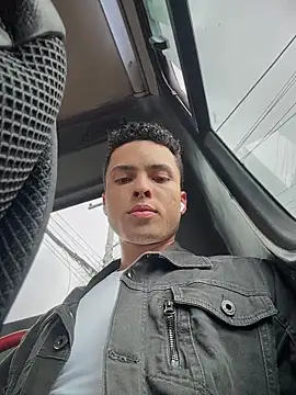 Snapshot of Eros_lee chatting on March 2, 2026, 6:04 pm Eros lee online show from March 2, 2026, 6:04 pm